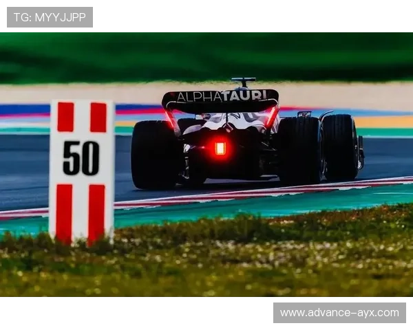 聚焦F1赛场最新动态与车队争锋全景解析引爆全球赛车热潮透视未来